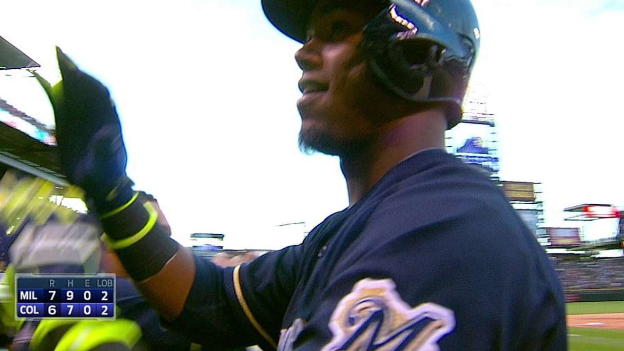 Par de HR de Segura guían triunfo de Milwaukee