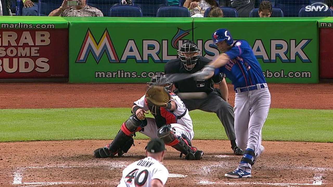 Bates de Mets fueron dominados por Álvarez, Marlins