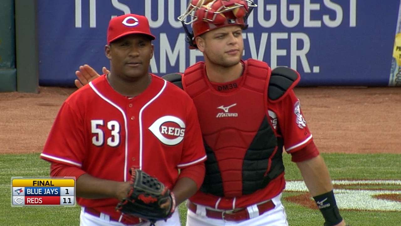 Contreras pitches perfect ninth in debut