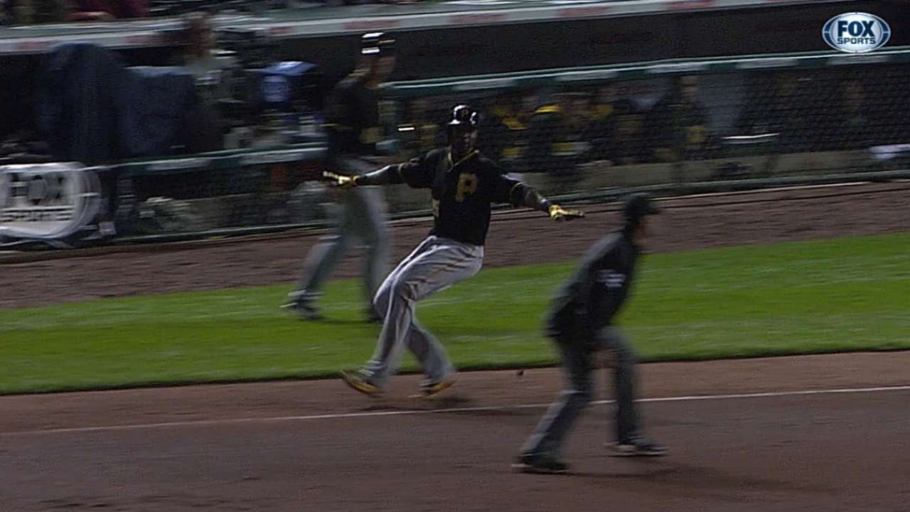 Polanco extends hitting streak to 11 games