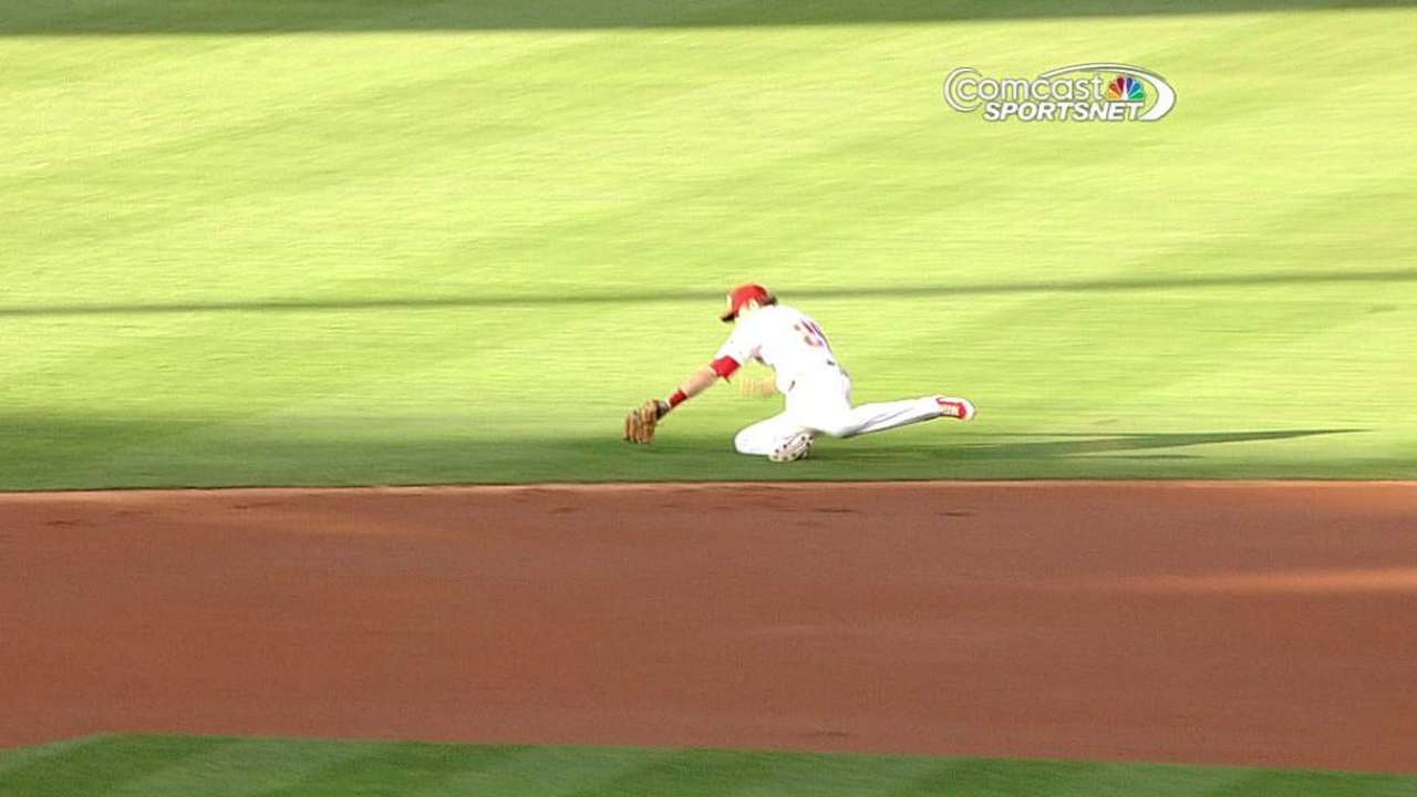 Utley keeping big ballot lead despite recent struggles