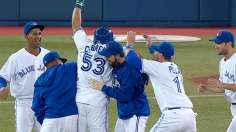Blue Jays withstand Yanks' rally, walk off with win