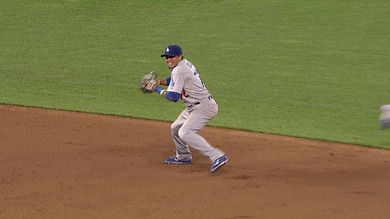 Miguel Rojas volvió a salvar a Kershaw y los Dodgers