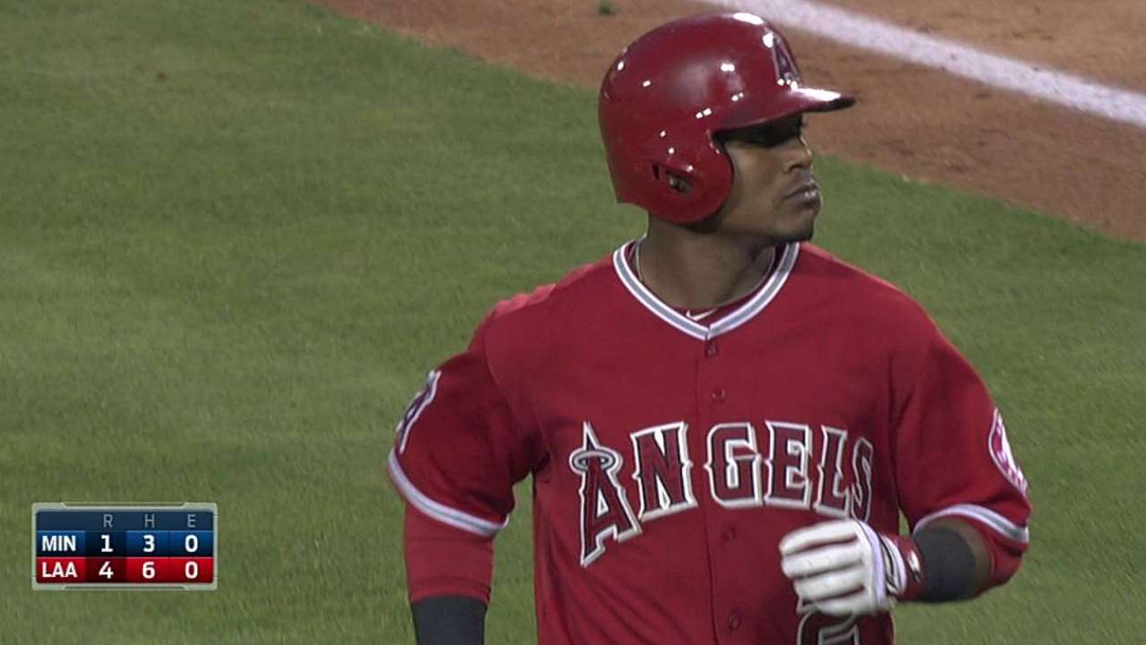 Richards guió a Angelinos a su quinta victoria al hilo