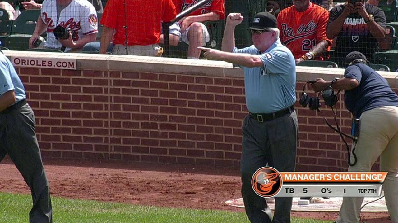 O's win challenge on safe call at first base