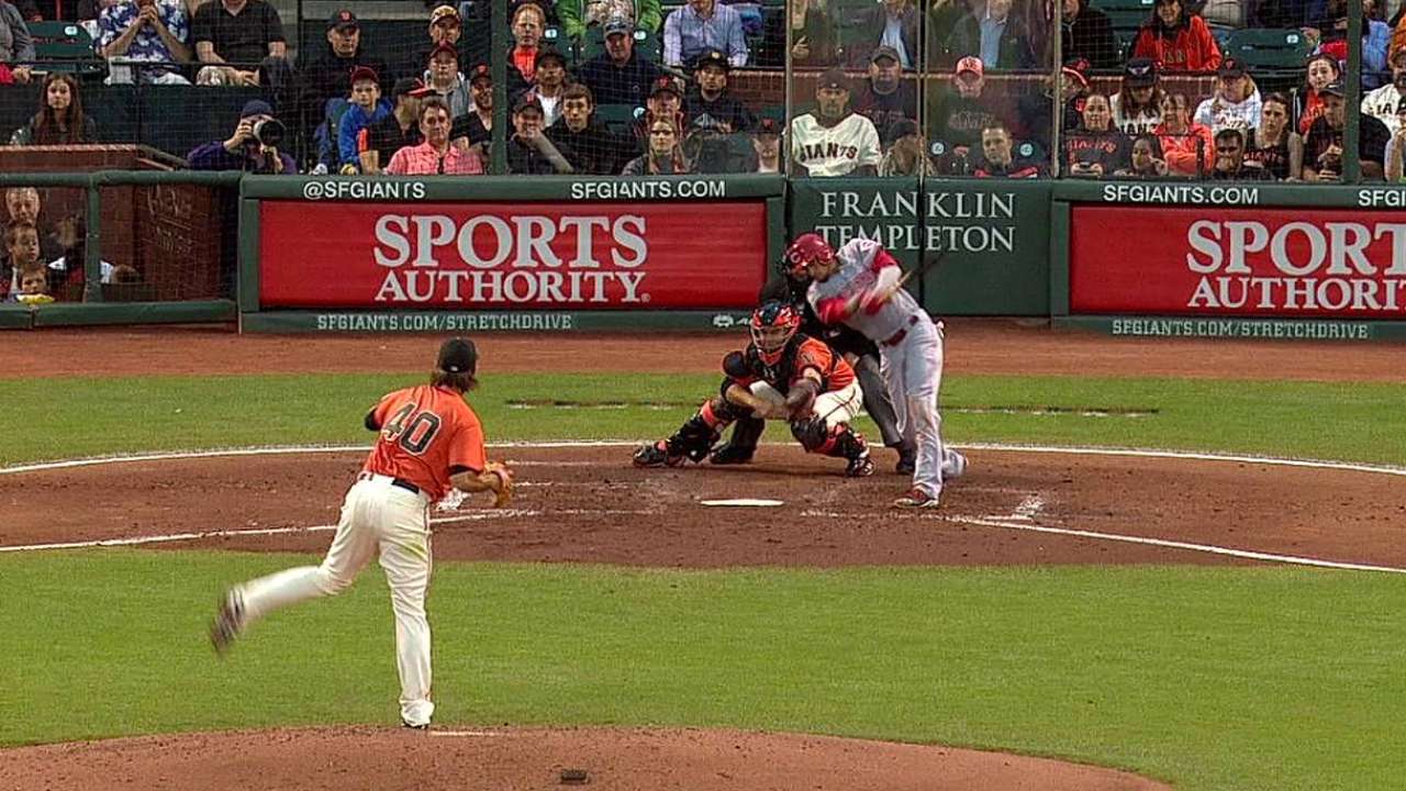 Rojos dominaron a los Gigantes con joya de Cueto