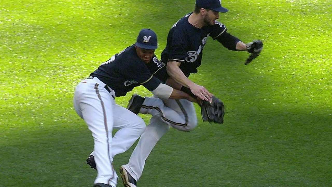 Gomez day to day with neck strain after collision