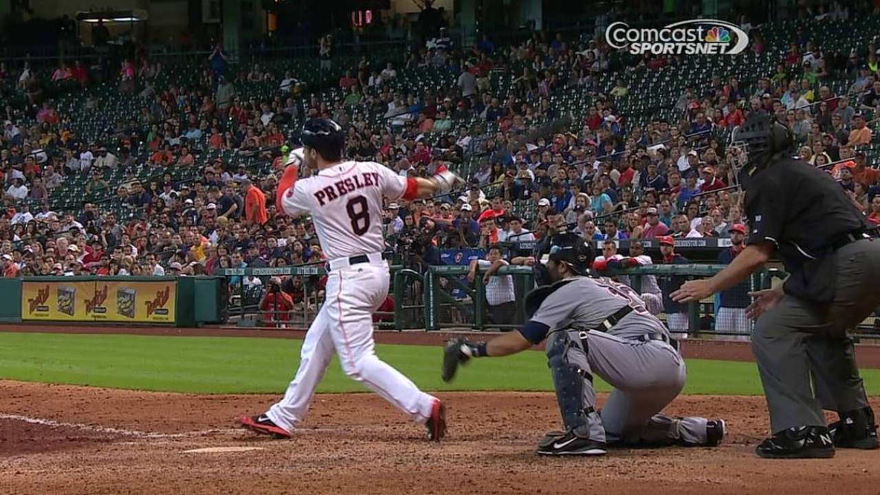 Astros dejan escapar ventaja en el noveno vs. Detroit