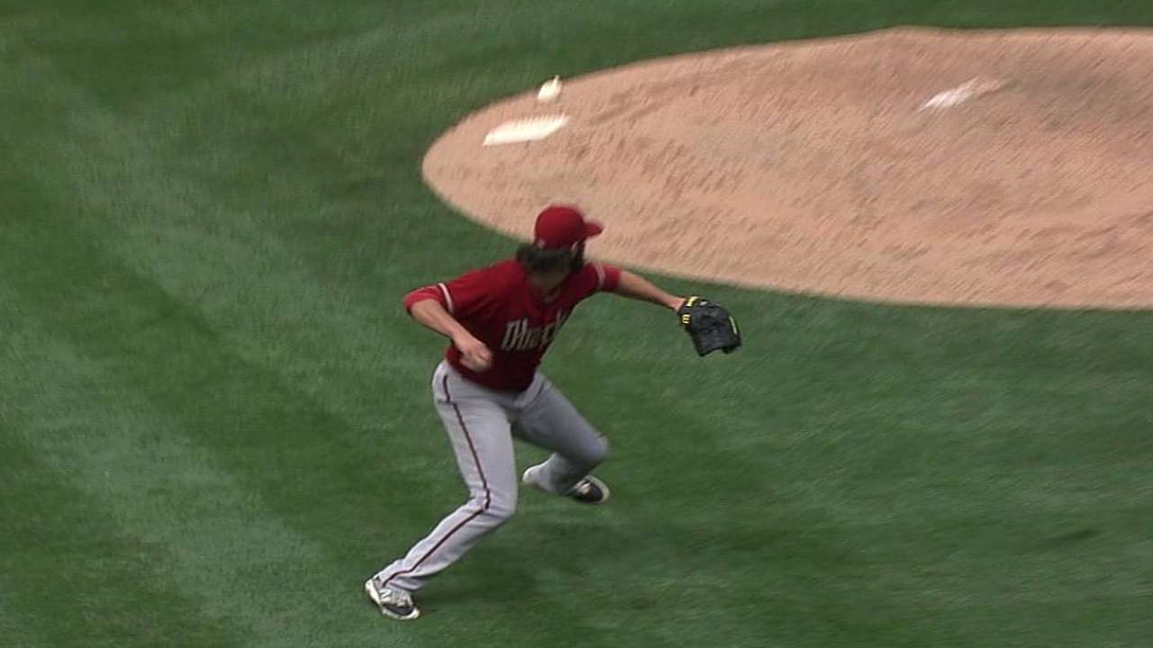 D-backs, Padres exchange challenges in eventful sixth