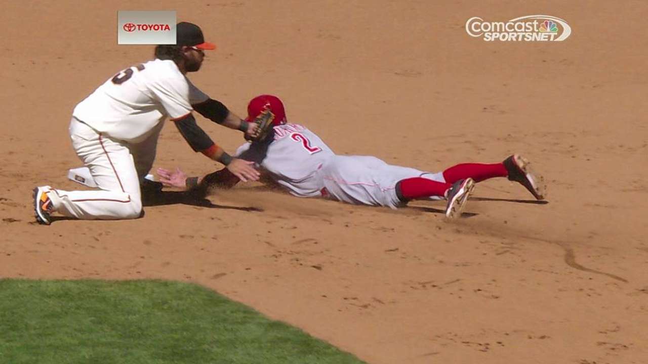 Overturned play gets Giants out of rocky ninth