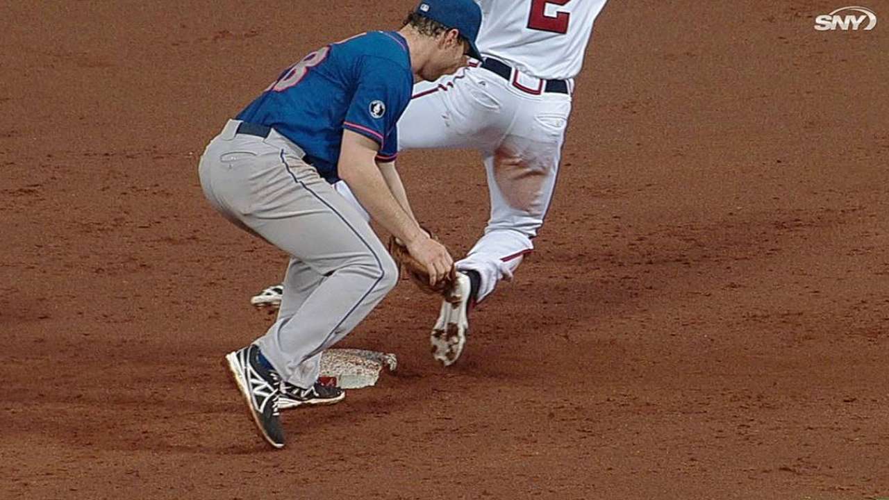 Mets win replay challenge in third inning vs. Braves