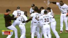 Lucas' walk-off single wins it in 11th