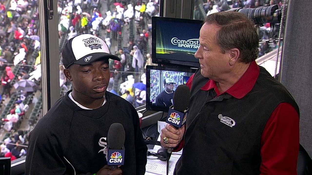 Ronell Coleman visits booth