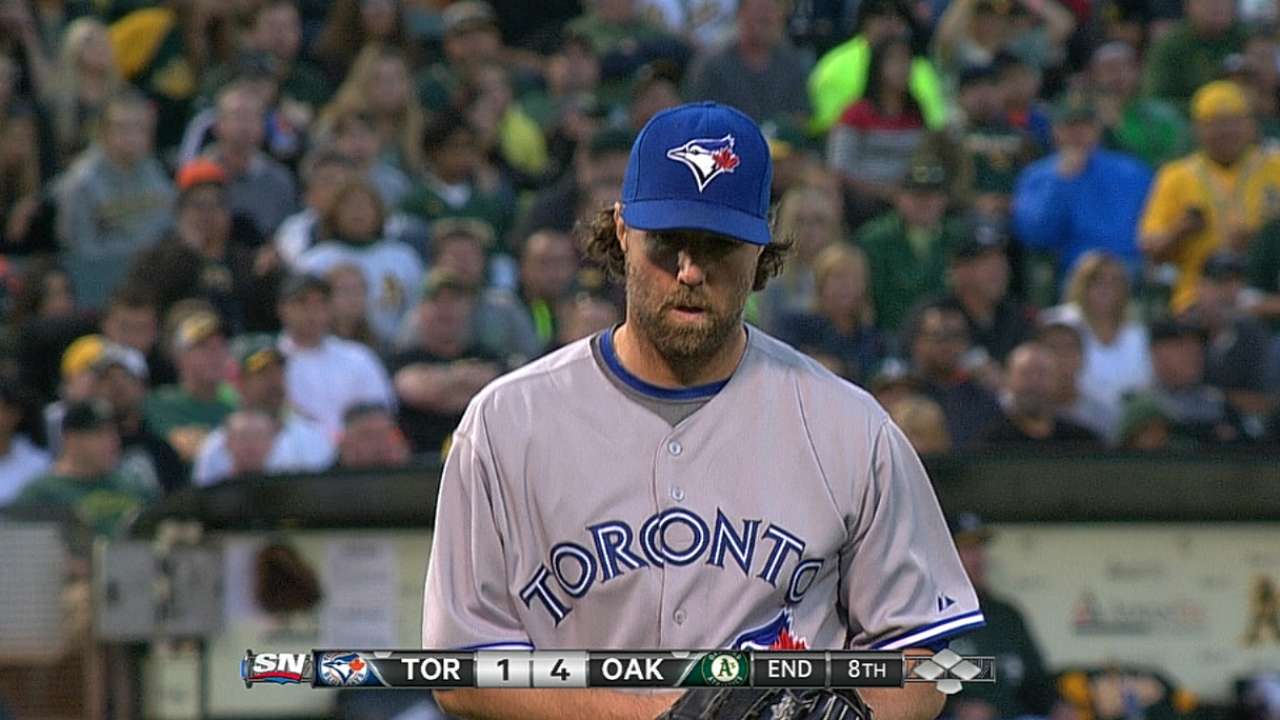 Dickey's gem spoiled, Blue Jays no longer alone in 1st