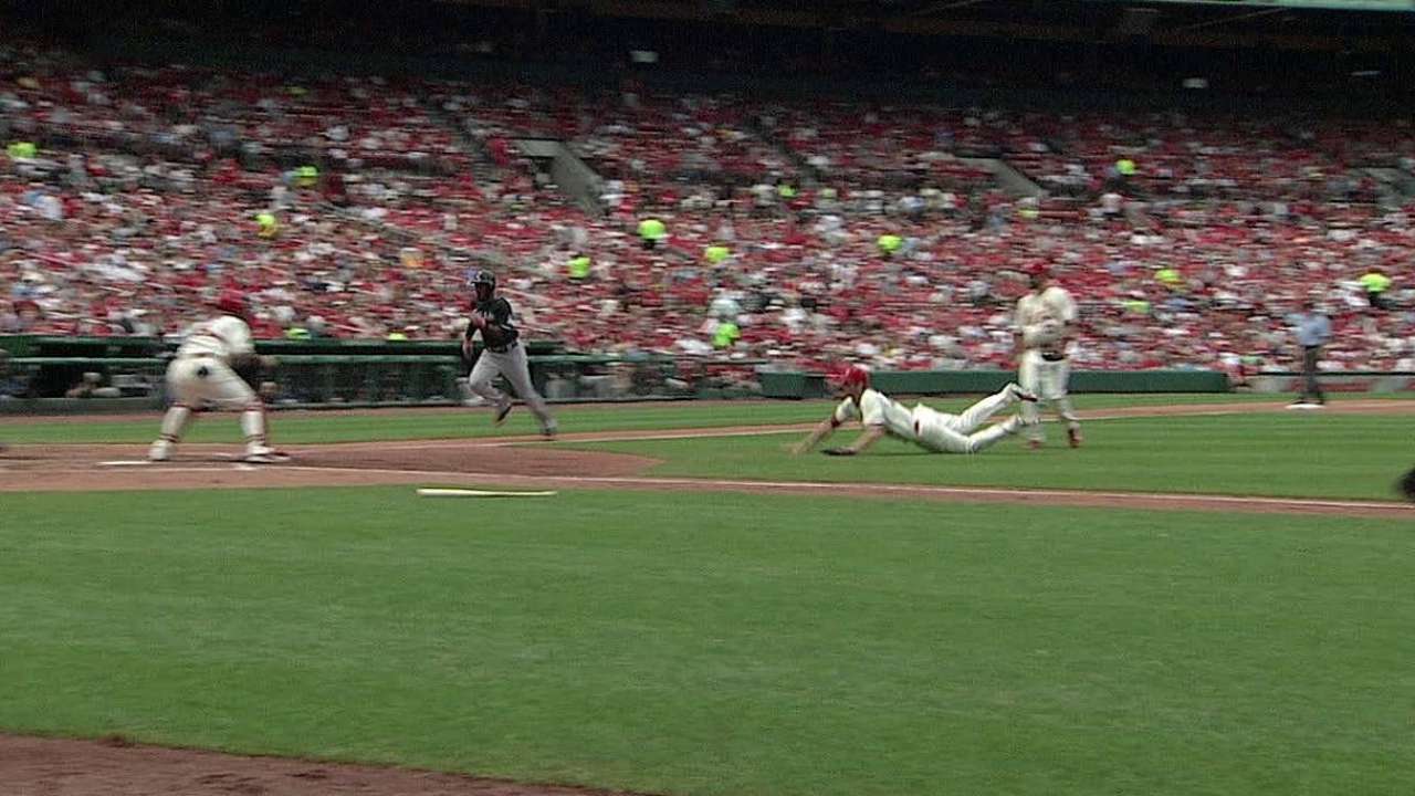 Out call stands, keeping Marlins' run off the board