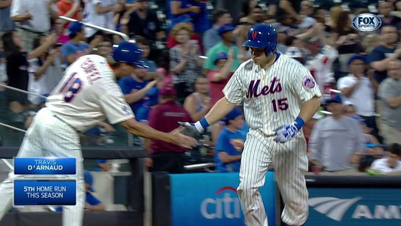 Colon gives up pair of homers in loss to Rangers