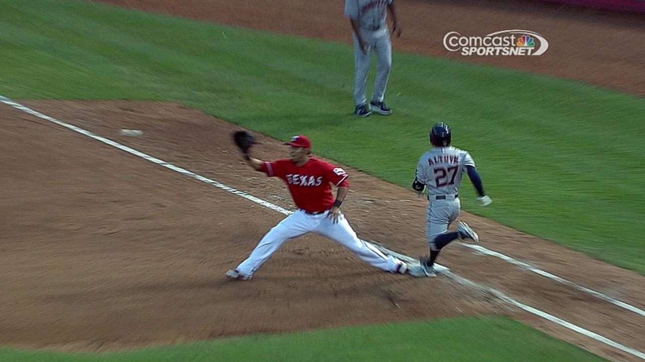 Review helps Altuve tie, then break, club mark