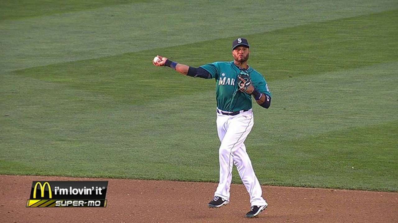 Seattle blanquea a Minnesota con joya de Iwakuma