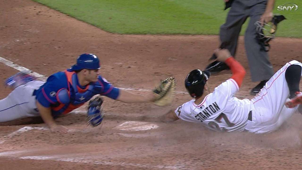 Miami anota con elevado de Ozuna y vence a Mets