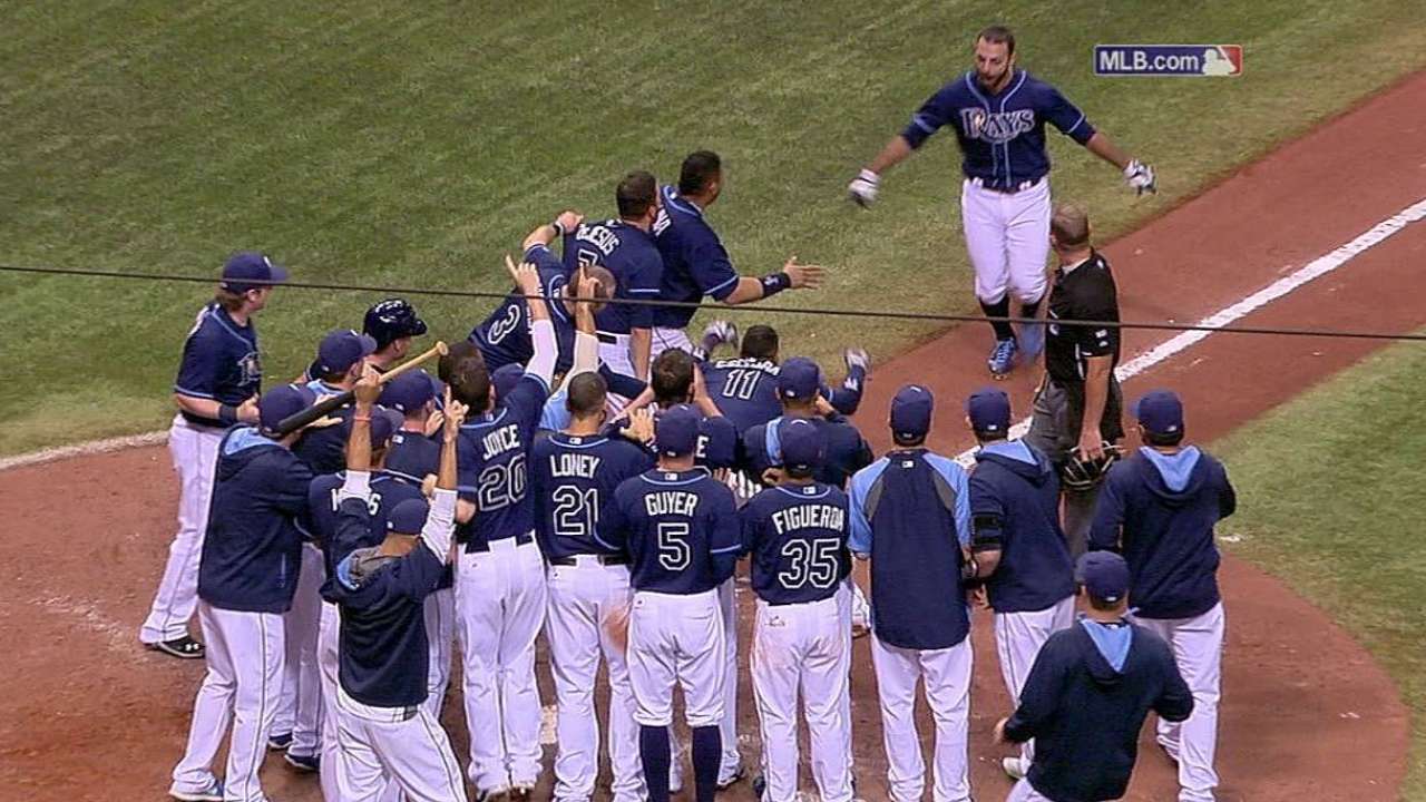 HR de oro de Rodríguez en el 11mo hizo ganar a Rays