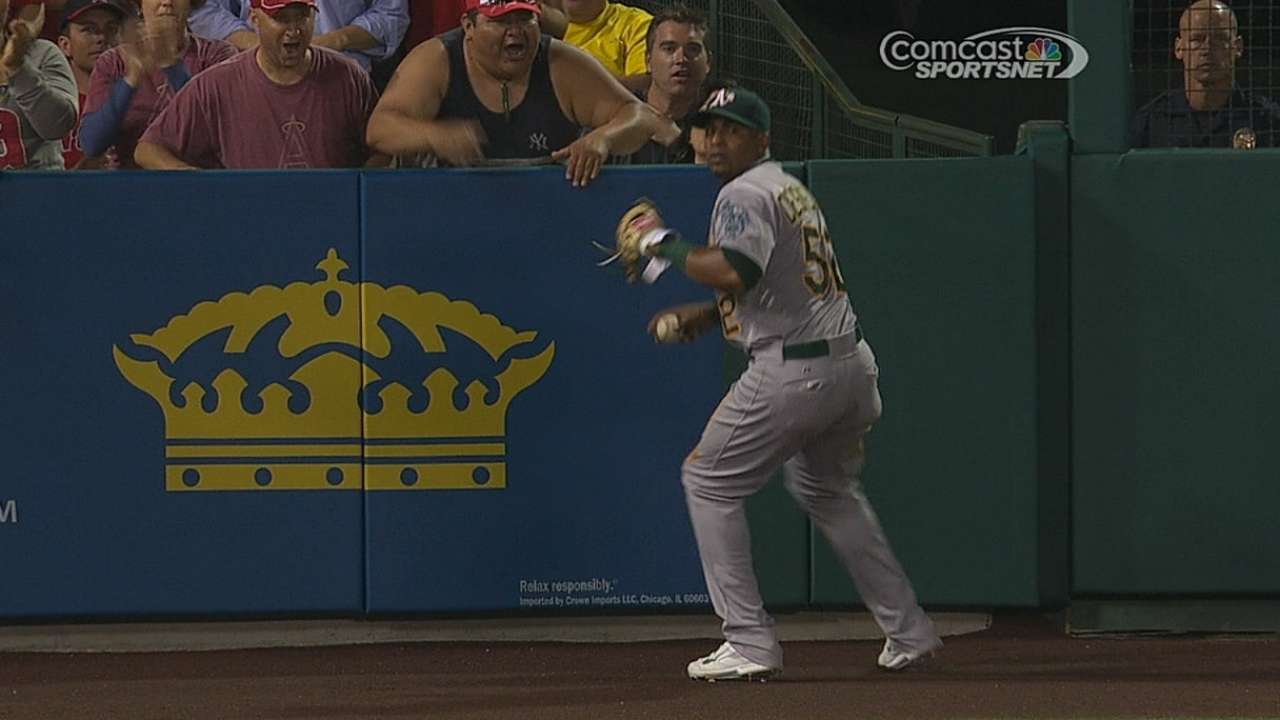 Céspedes volvió a exhibir su cañón y Oakland ganó