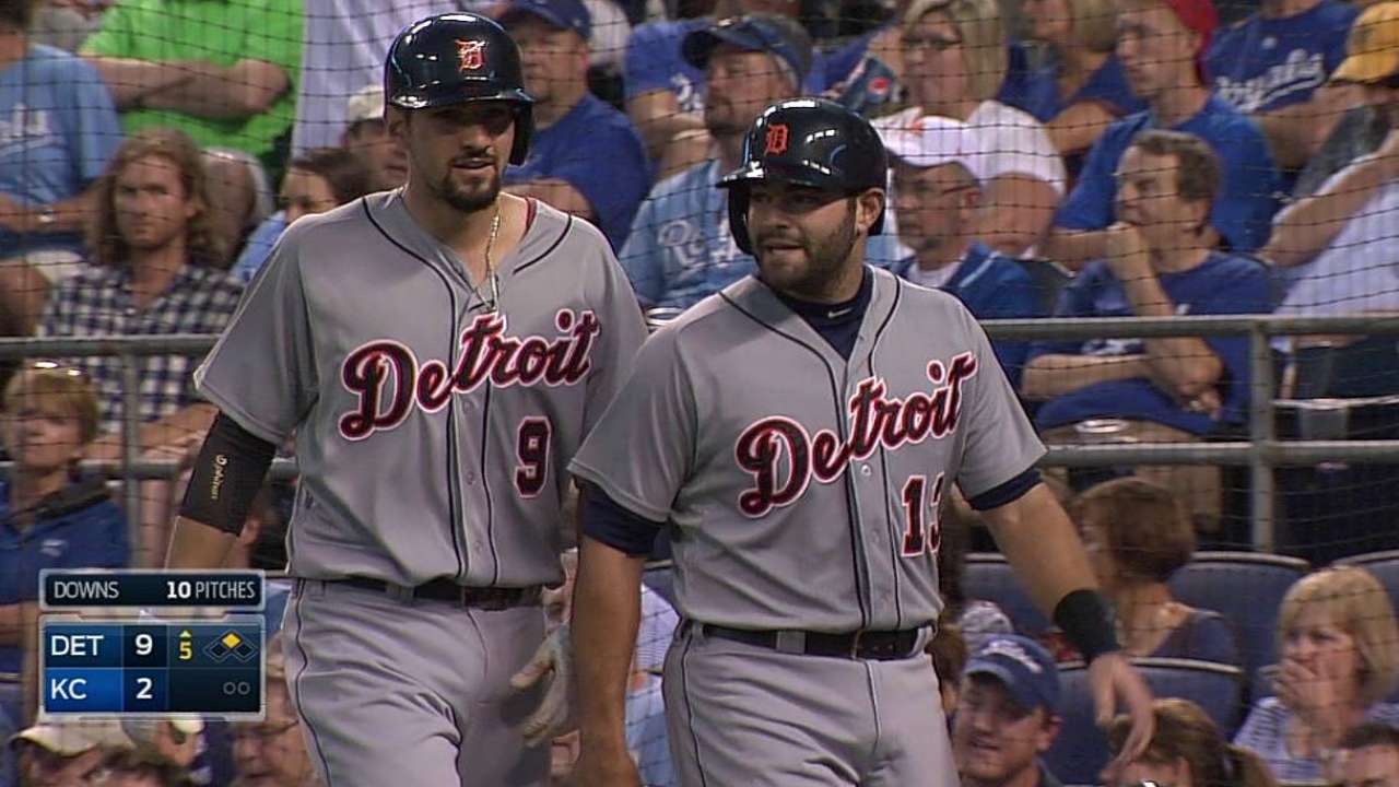 Tigres inician serie en K.C. con paliza sobre Reales