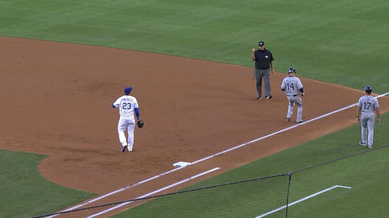 Medica exits with groin injury after first at-bat