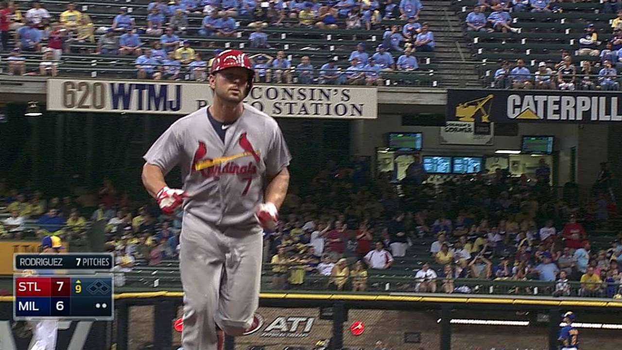 Holliday pega el HR decisivo en victoria de San Luis