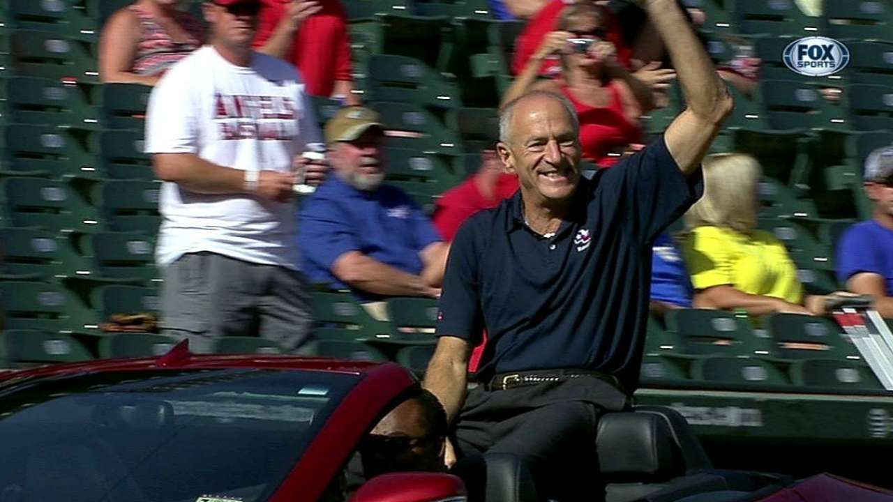 Nadel honored in prelude to Hall of Fame ceremony