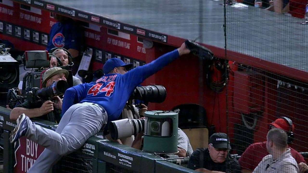 Rizzo's awe-inspiring grab backfires on Cubs