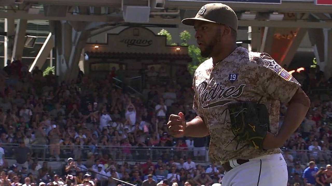 Despaigne coquetea con el no-hitter y Padres ganan