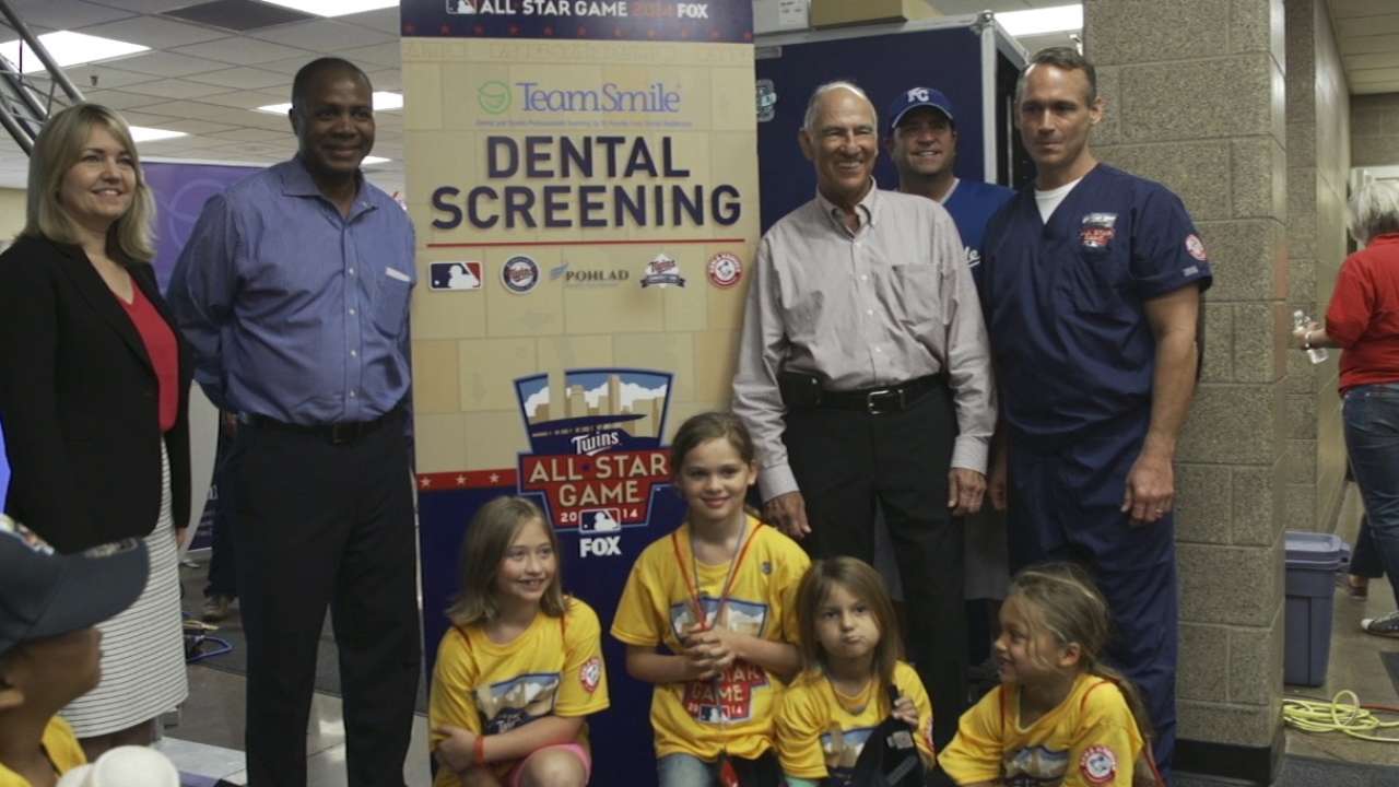 MLB, TeamSmile provide dental screening in St. Paul