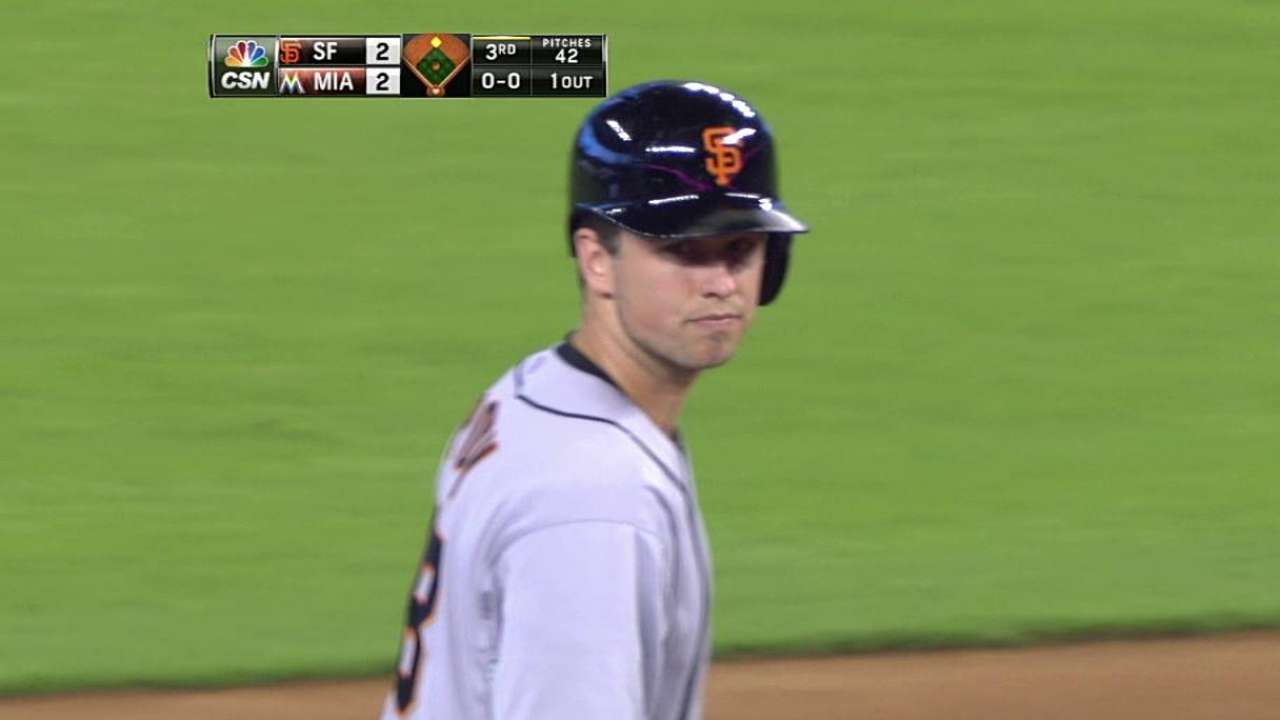 Errant pitches sink Lincecum, Giants in Miami