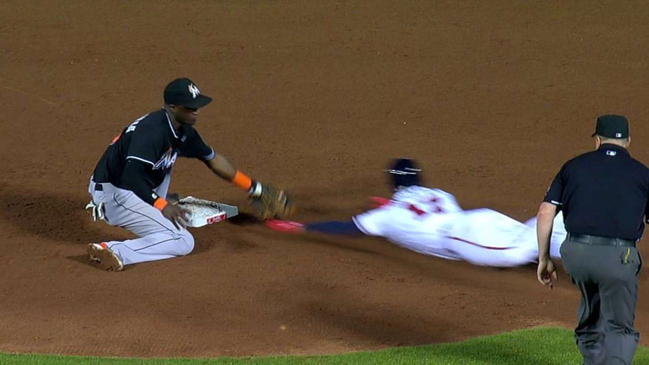 Cishek shows he can hold runners on base