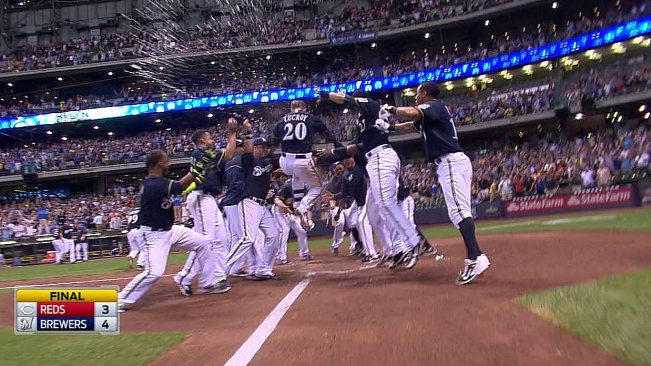 Lucroy's second homer lifts Crew to walk-off win