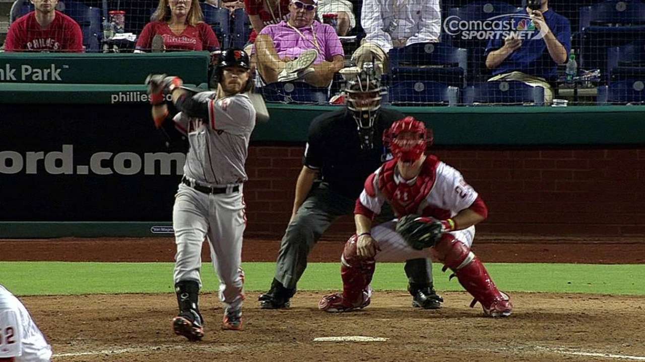 Crawford's big hit in 14th wins it for Giants