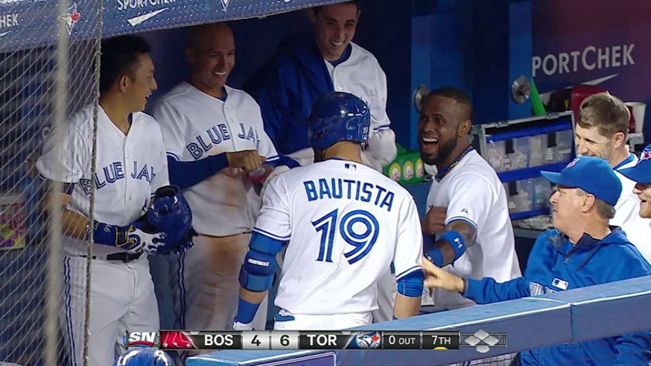 Toronto se impone a Boston guiado por Bautista