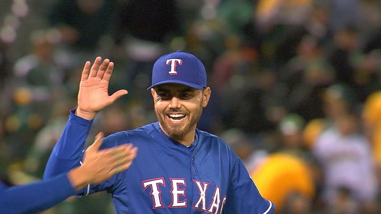 Tigers land All-Star reliever Soria from Rangers