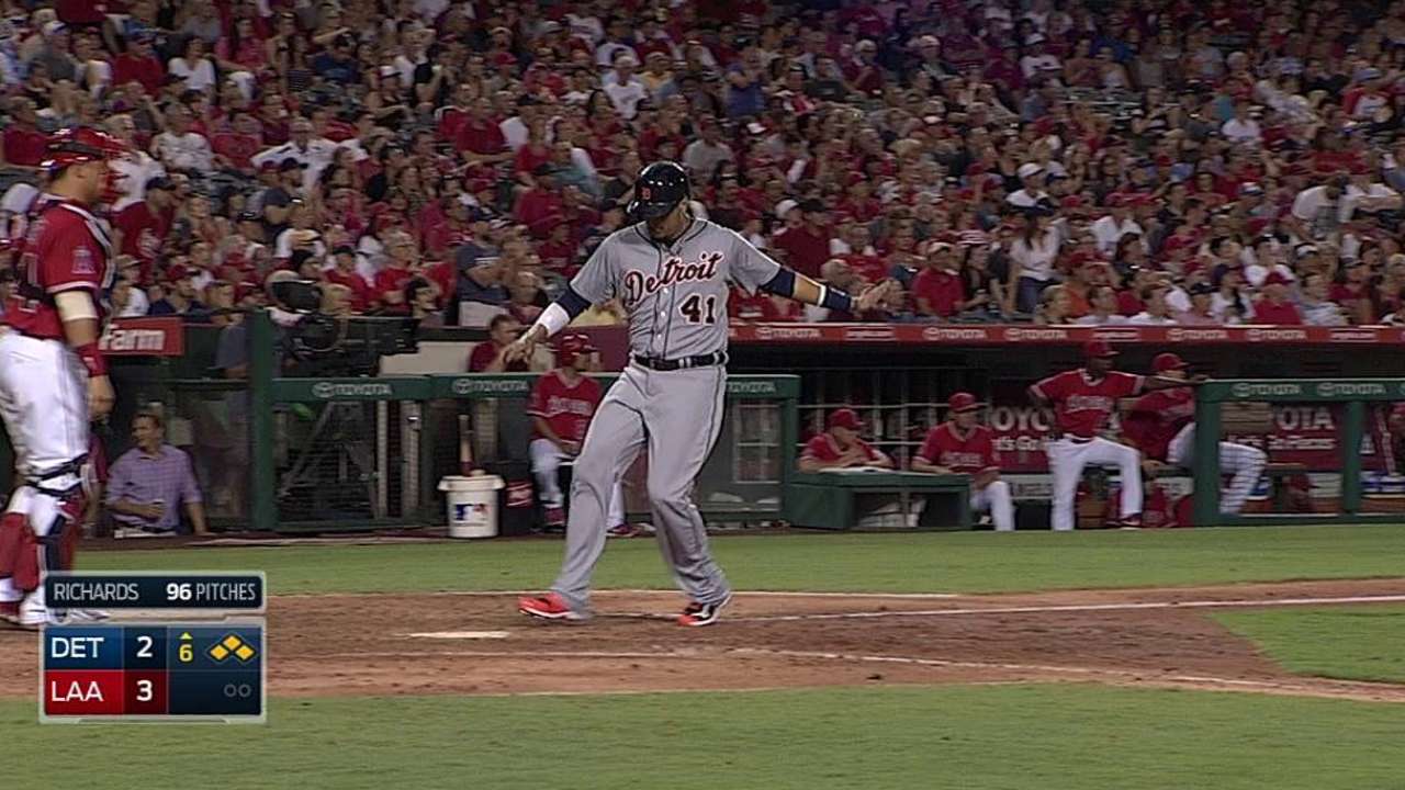 Scherzer, Castellanos conducen victoria de Tigres