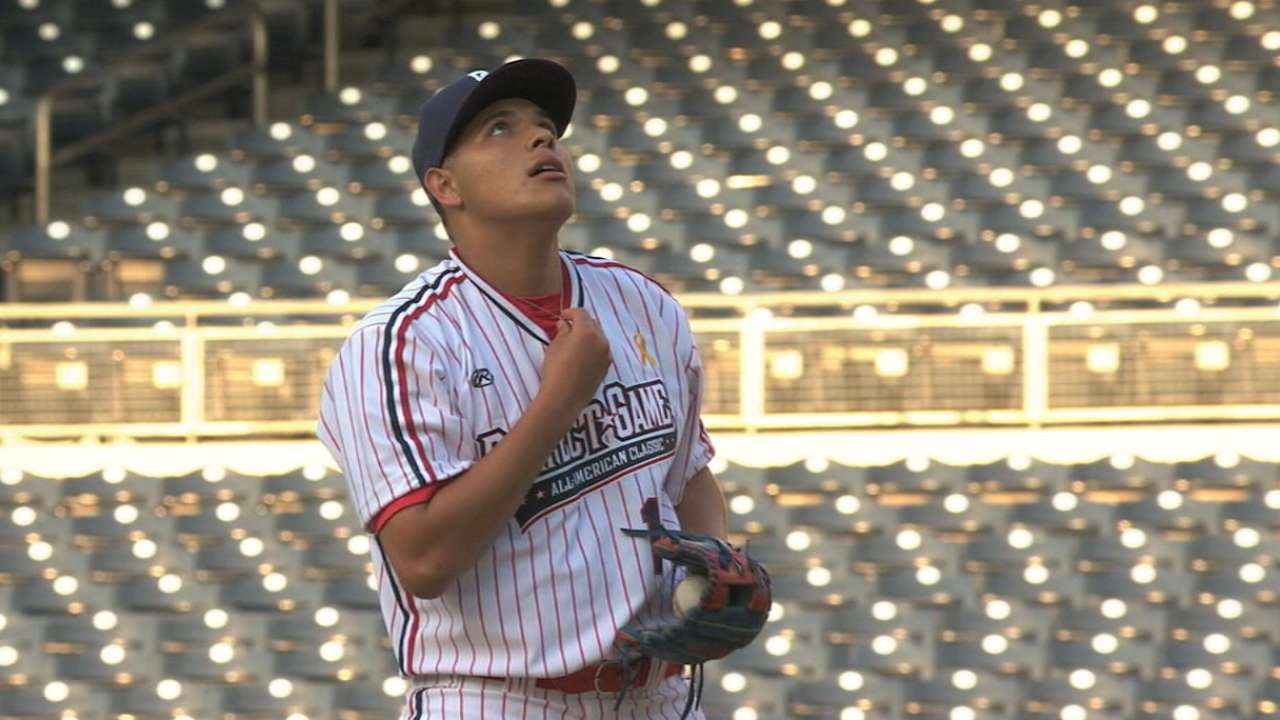 Rangers' top pick Ortiz sharp in Class A debut