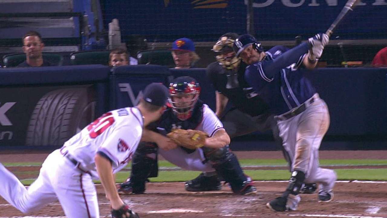 Hahn domina en la loma y Padres vencen a Bravos