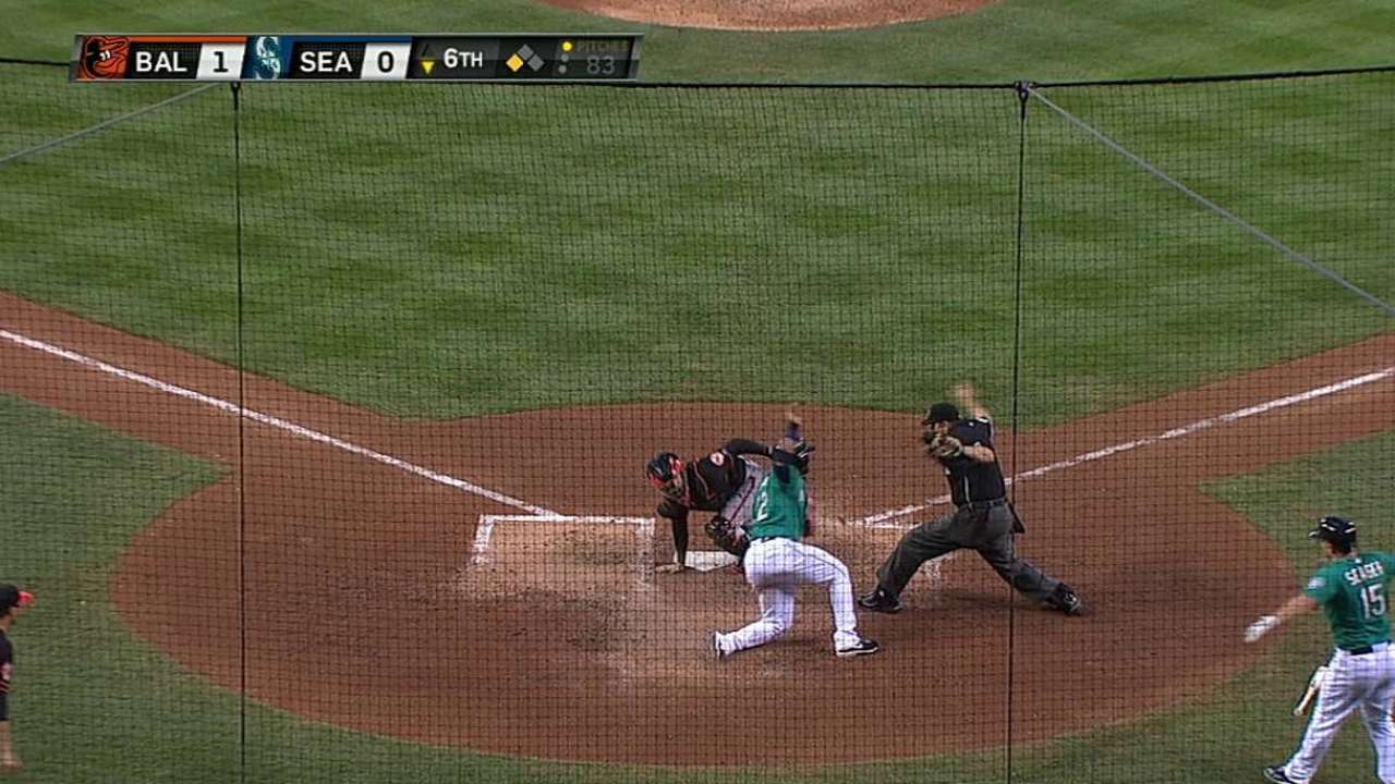 Morales joins Mariners, slots in at cleanup