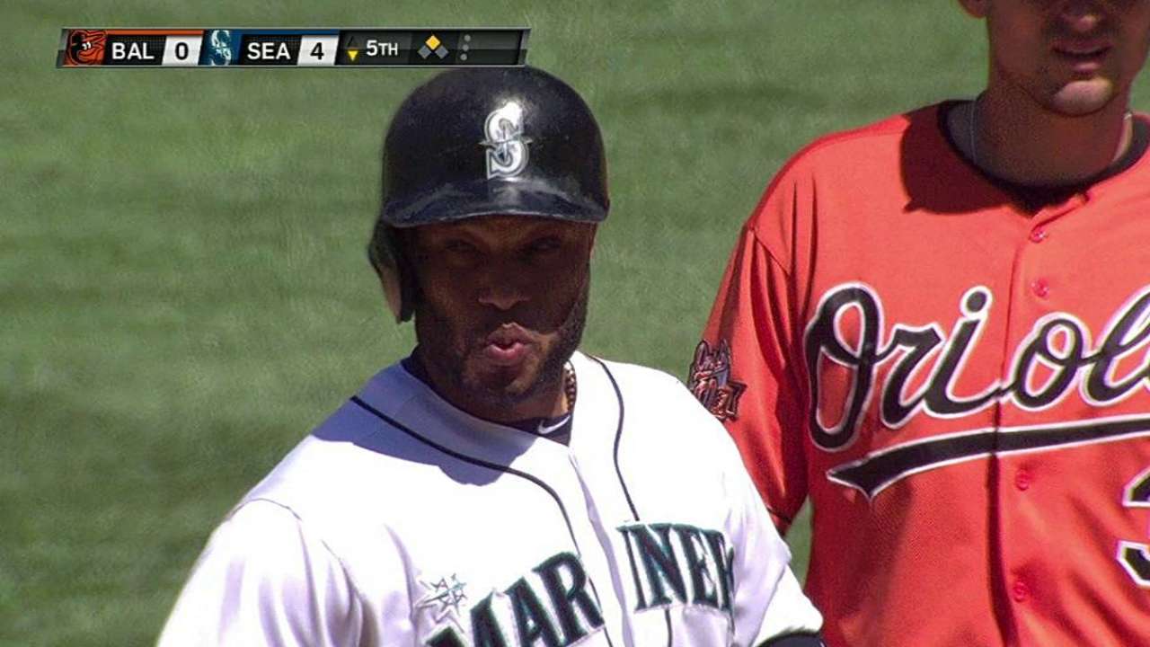 Young dominó y Marineros doblegaron a los Orioles