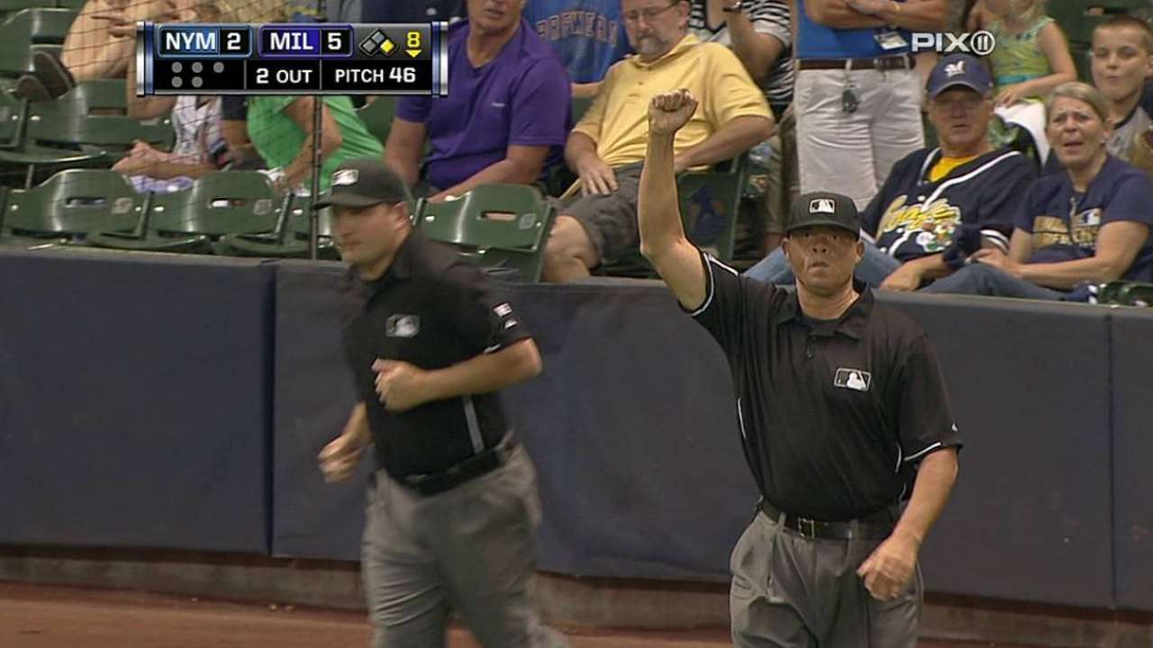 Reynolds out at first as Mets win challenge