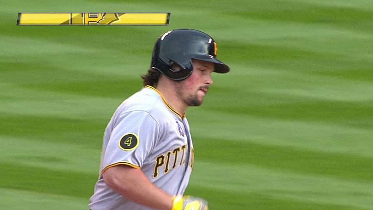 Snider adapting well to pinch-hitting role