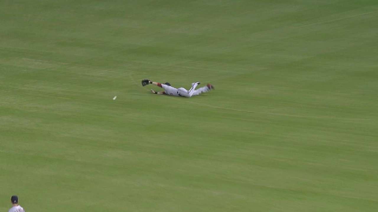 Sources: McLouth likely out for rest of '15