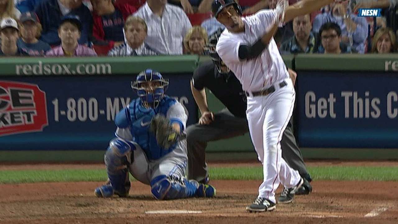 Bogaerts shifts back to short as Drew heads to Yanks
