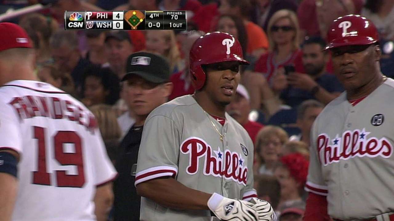 Revere batea 4 hits y Filis derrotan a Nacionales