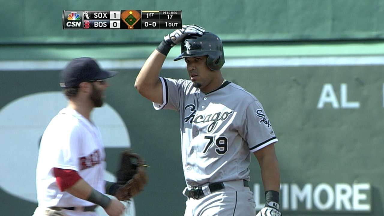 Abreu's hit streak at 21 following RBI single