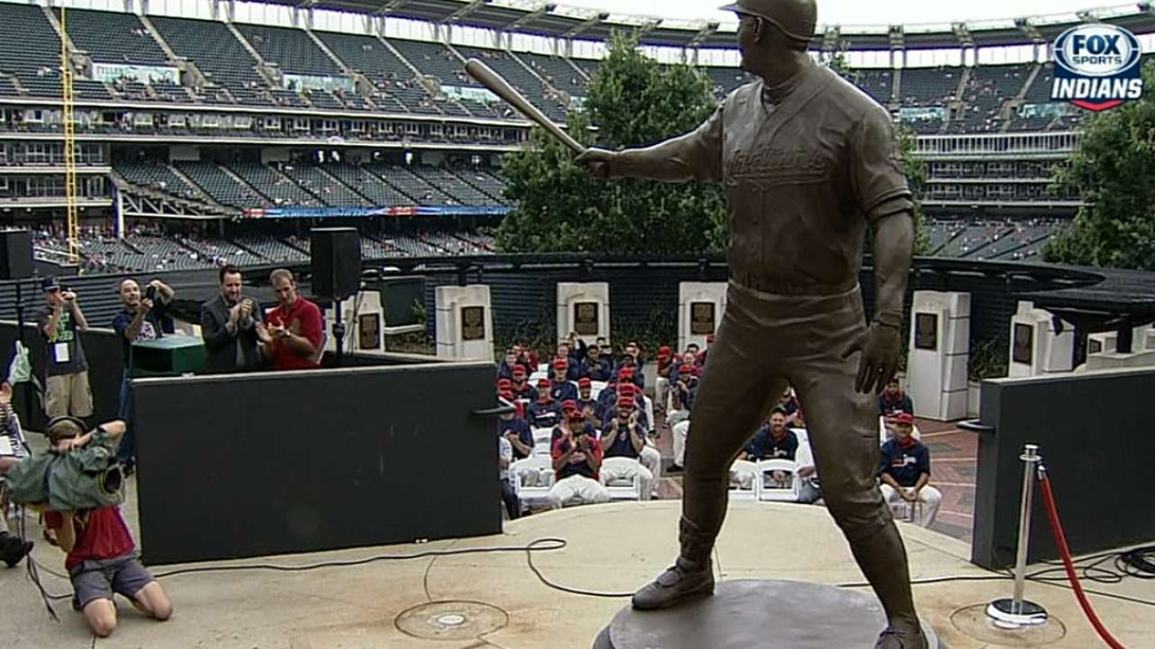 Thome retires on one-day contract with Tribe